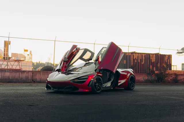 McLaren 720S and Ferrari photographed at Harbor Island, Seattle, 2025-05-05.